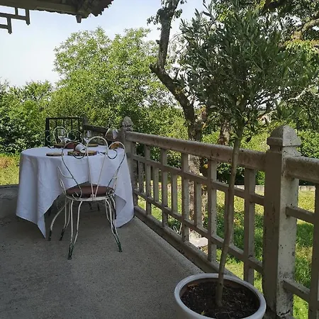La Maison Fleur De Frangipanier Saint-Genix-sur-Guiers